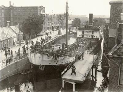 Geplaatst op 11 juli 2007  b