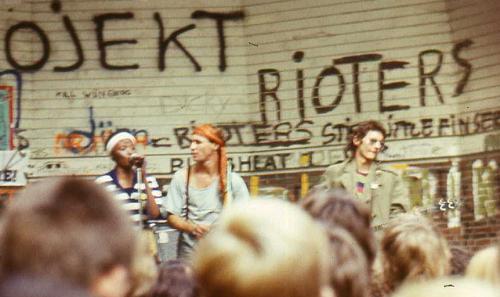 Geplaatst op 24 augustus 2007  b