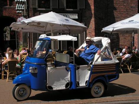 KONICA MINOLTA DIGITAL CAMERA