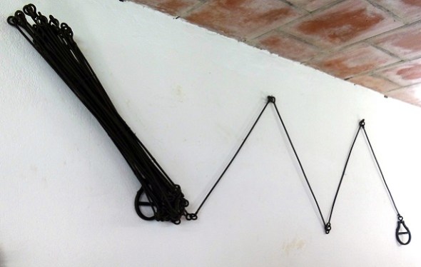 Landmetersketting aan de muur in museum 't Rieuw, Nuis.